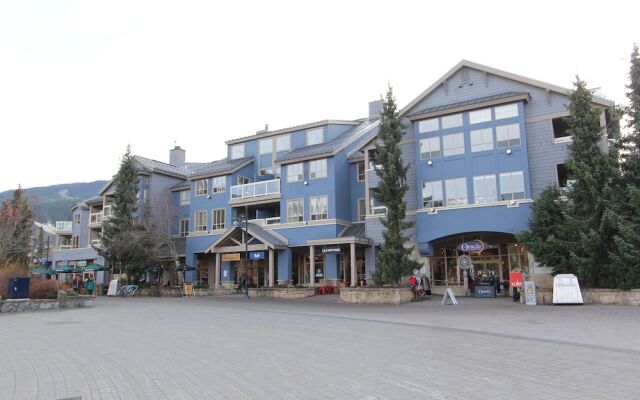 Tyndall Stone by Whistler Retreats