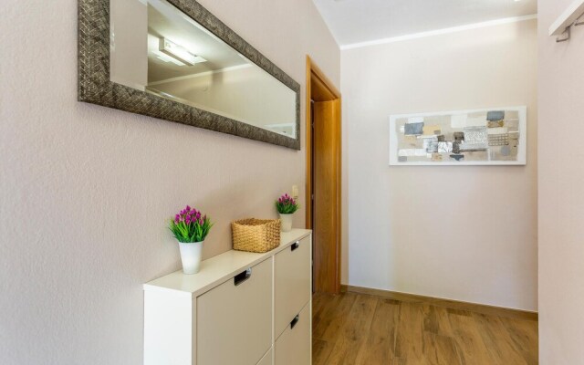 Awesome Home in Lakmartin With Wifi and 3 Bedrooms