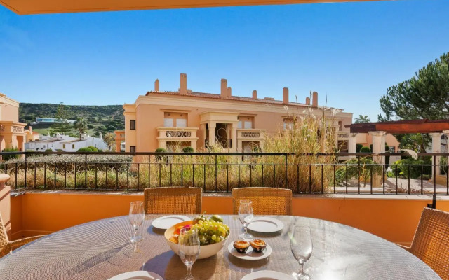 Luxury Holiday 2-bedroom Apartment Praia da Luz