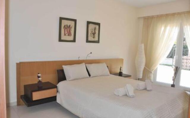 Beautiful house with garden in Rhodes