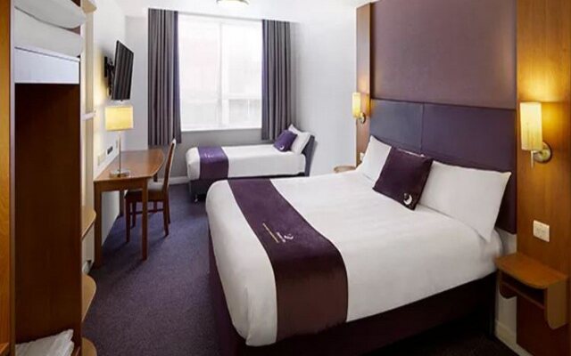 Premier Inn Manchester Trafford Centre Sth