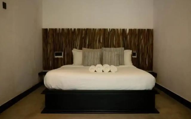 Banana Bunks Mirissa
