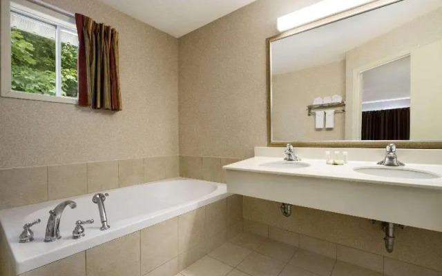 Best Western White House Inn