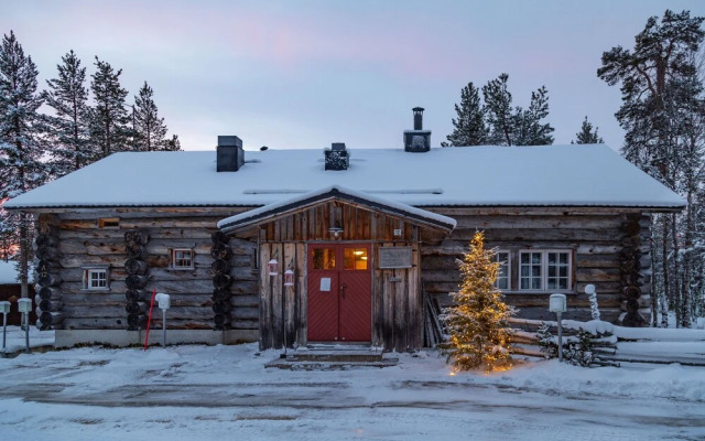 Kuukkeli Apartments Hirvas