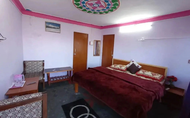 Goroomgo Ananda Homestay Kausani