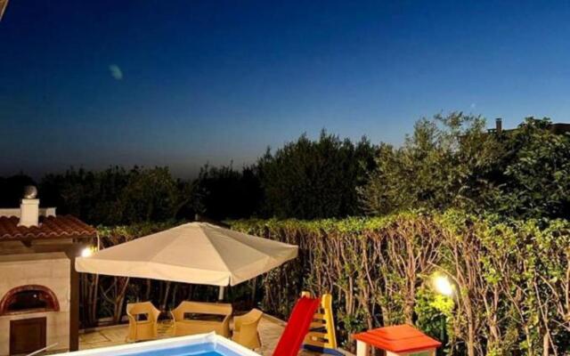 Cozy villa with pool, suitable for families,-Villa Marta