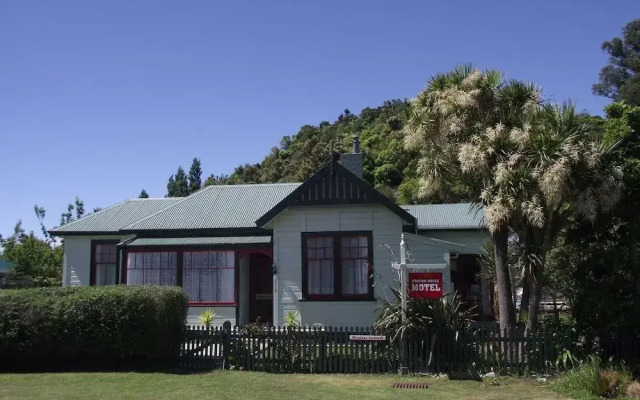 The Station House Motel