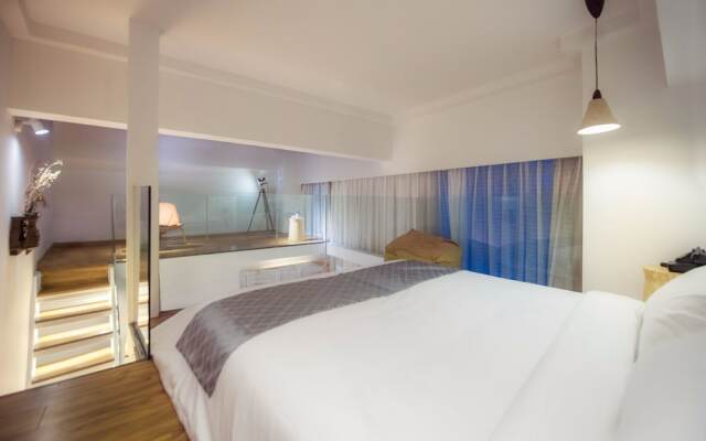 Zizai Music B&B(Qilou Old Street Branch)