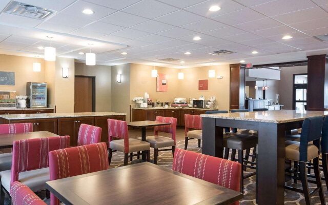 Comfort Suites Bridgeport - Clarksburg