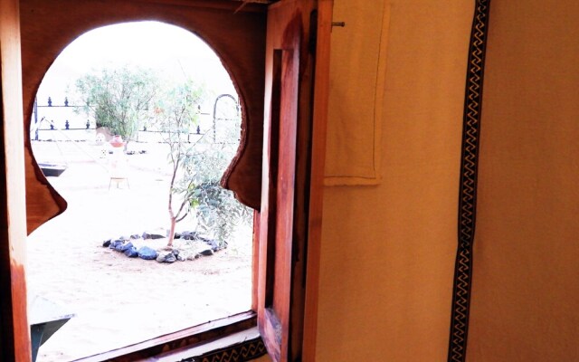 Room in Guest Room - Luxury Desert Camp in Merzouga