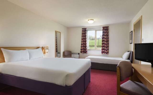 Days Inn by Wyndham Tewkesbury Strensham