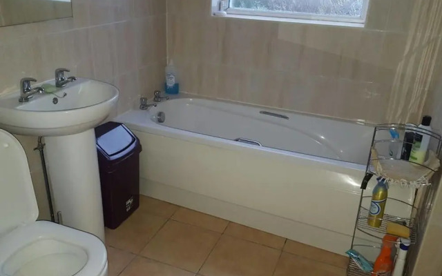 Belfastbreaks - Modern 4 Bedroom Townhouse in South Belfast