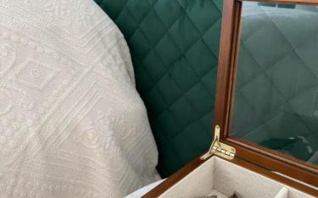 Tiffany Apartment Hotel