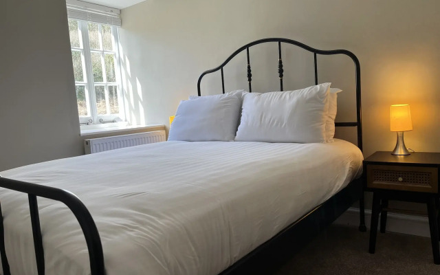 Picton House Hotel