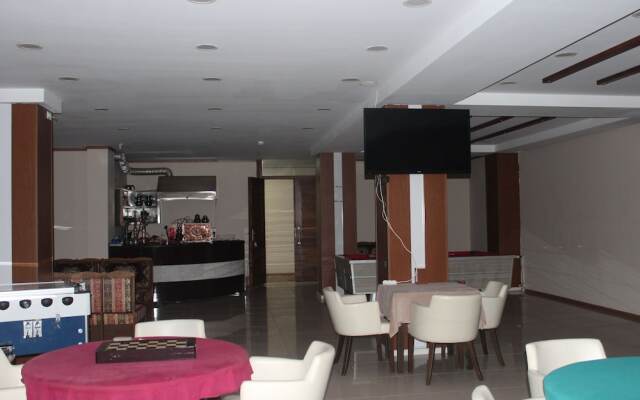 Aymeydani Hotel