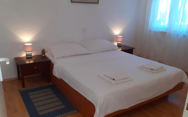 Dobri - 500 m from beach - A3(2+2)