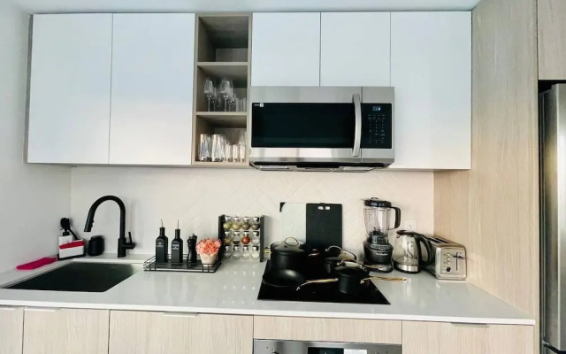 Waterfront York Blvd