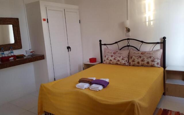 Chez Johnny - Blue Bay