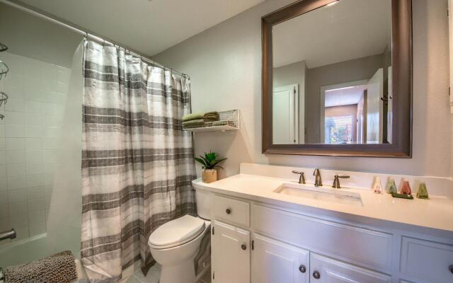 The Float Inn 3 CW B209