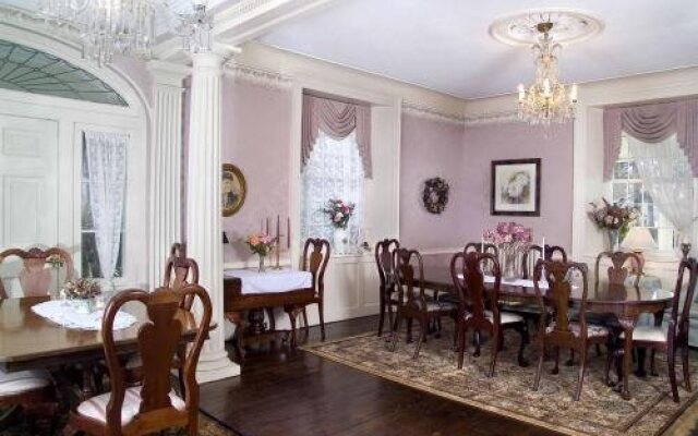 Brockamour Manor Bed and Breakfast