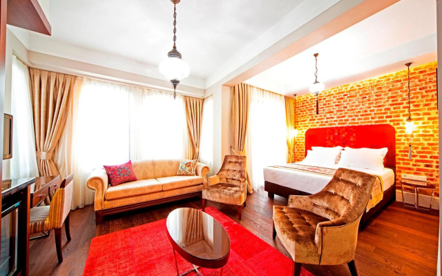 Azade Suites
