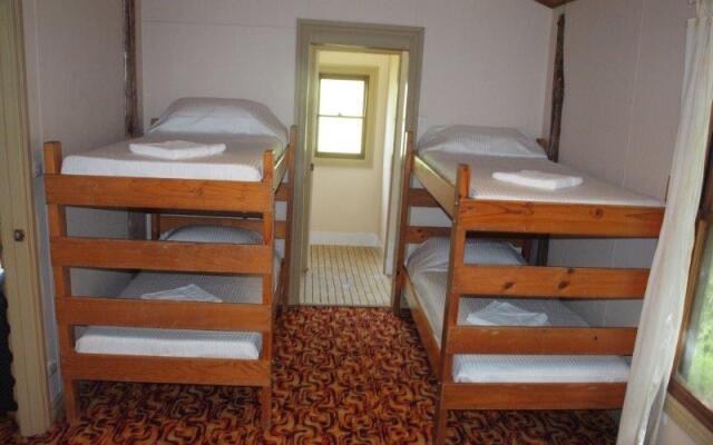 Tristania Tops Barrington