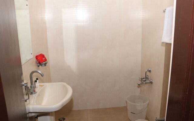 OYO 1072 Hotel Leela Classic