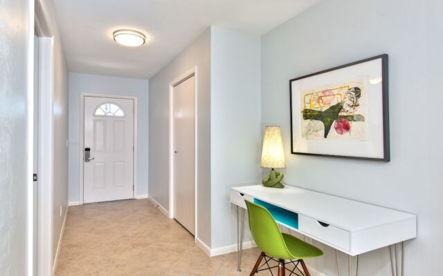 Milano Vacation Rental: Newly Renovated 3-BR Home with Private Pool, Hot Tub, and Pet-Friendly Front Yard. Minutes from Vanderbilt Beach