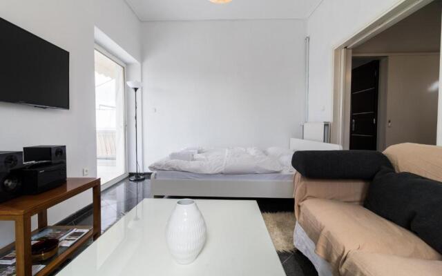 An Adorable Apartment in Athens