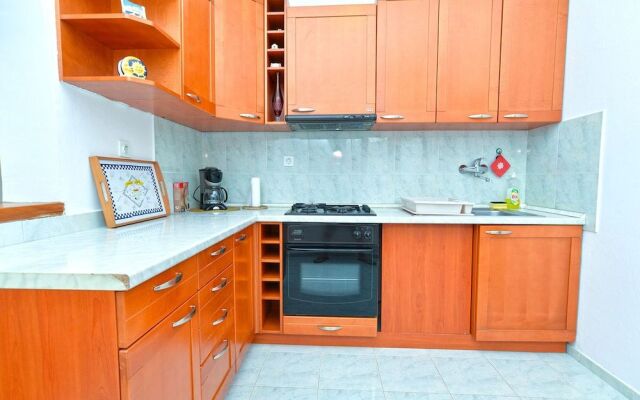 Apartment 623