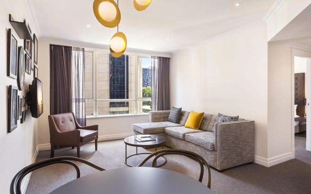 Mantra 2 Bond Street Sydney