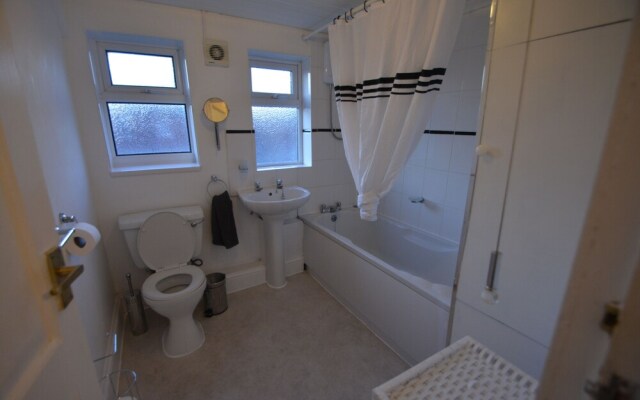 65 Tynedale Avenue - Holiday Home