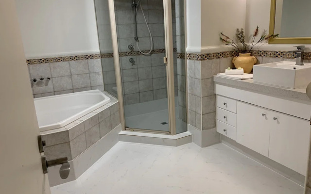 Crown Towers Resort Private Apartments
