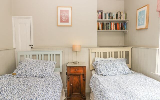 Demeter Holiday Cottage