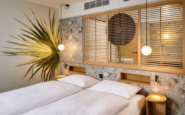 Alpha Palmiers by Fassbind