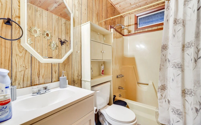 Tobyhanna Vacation Rental w/ Pool Access!