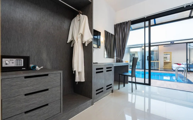 Thames Tara Pool Villa Rawai Phuket