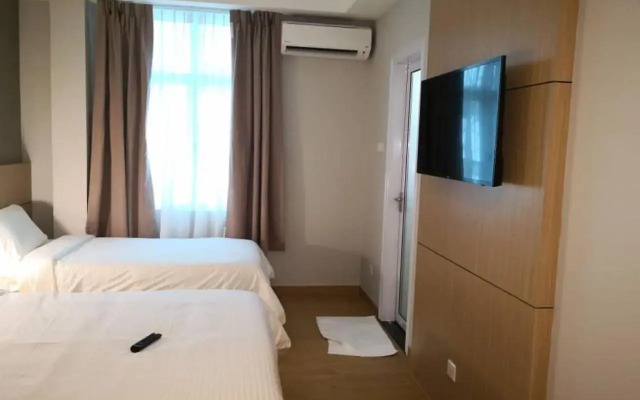 Walk In Hotel