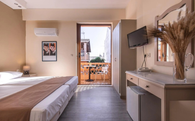 Yria Hotel