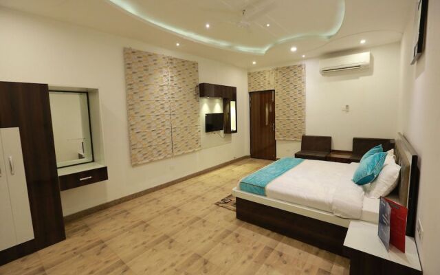 OYO 8837 Hotel Surya Galaxy