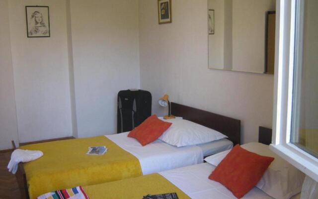 Apartments And Rooms Artemida