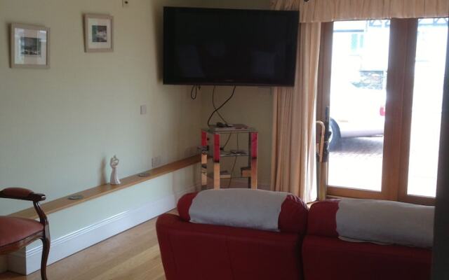 The Luxury Bluebell Apartment Suite With Wheelchair Access