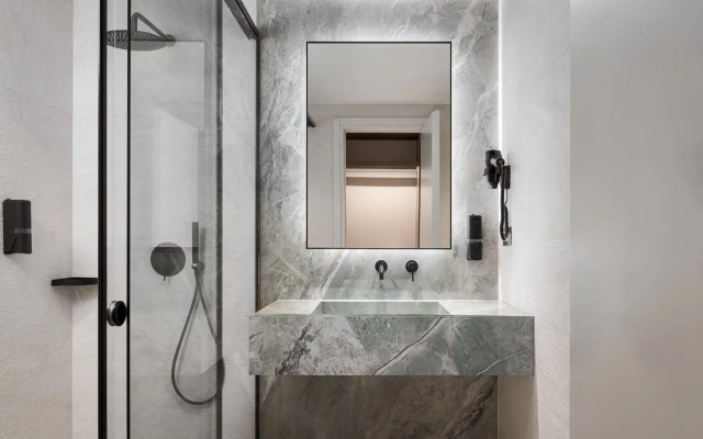 Avant Blue Boutique Hotel