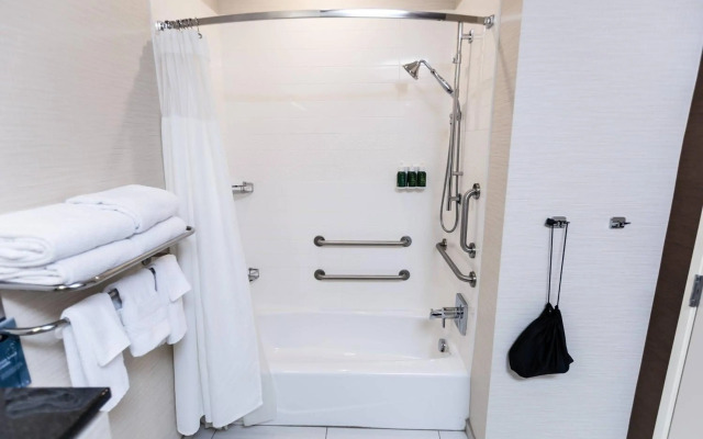 Fairfield Inn & Suites Bowling Green