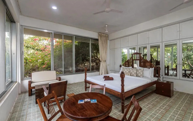 Saffronstays Sunglade