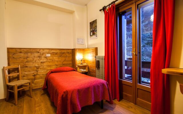 Hotel Garnì Mille Pini