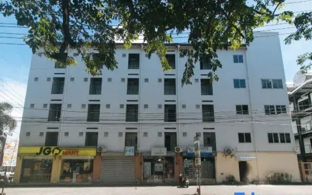 RedDoorz @ Coral Tree Residences