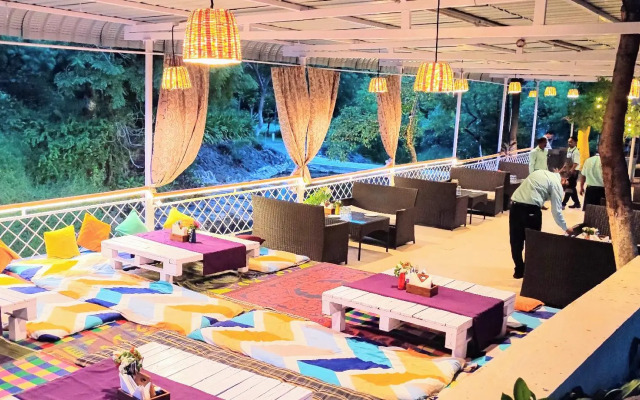 Hiranya Resorts