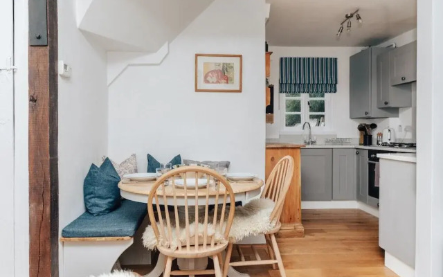 Chalk House - Pet Friendly - From 125 Per Night