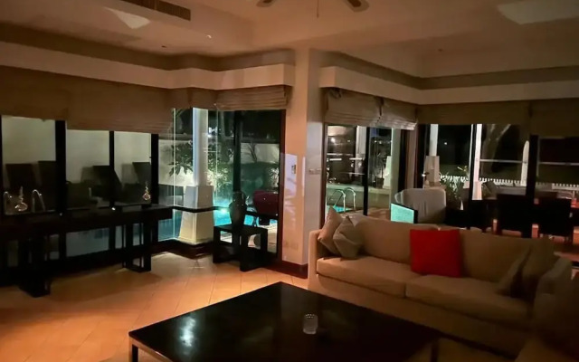 4 Bed Golf Course Pool Villa